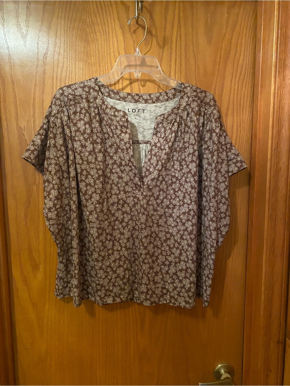 NWT LOFT Floral Split Neck Top — Cocoa Bliss